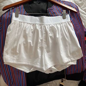 White Alala Court Short Size Small